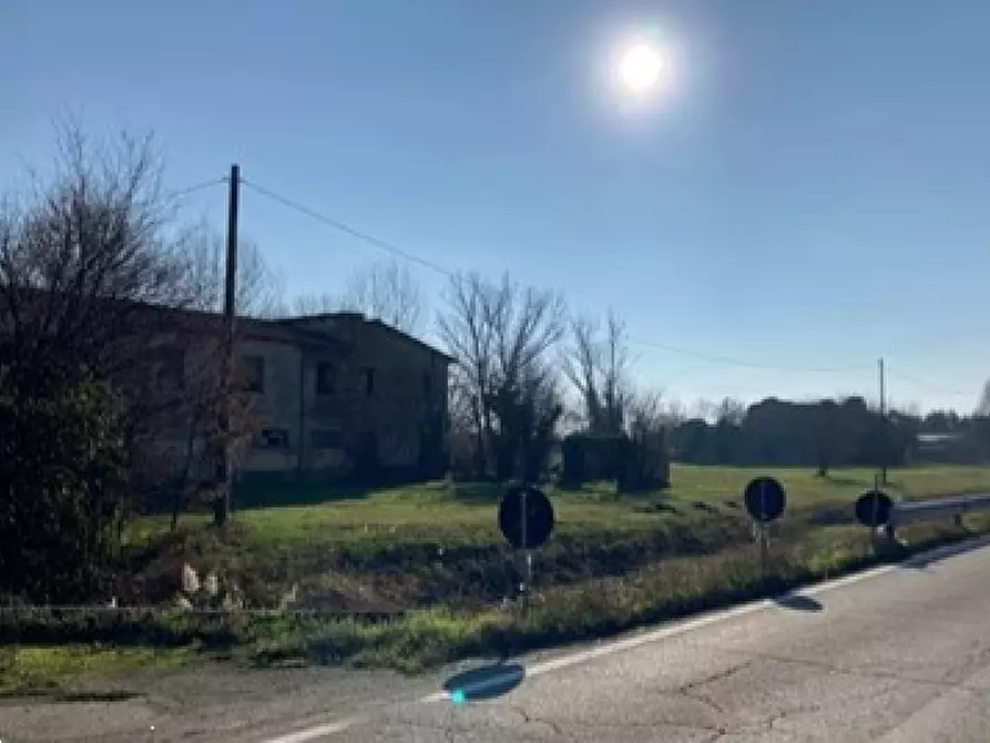 Immagine 12 di Stabile in vendita  in Via Canale Carpi a Campogalliano