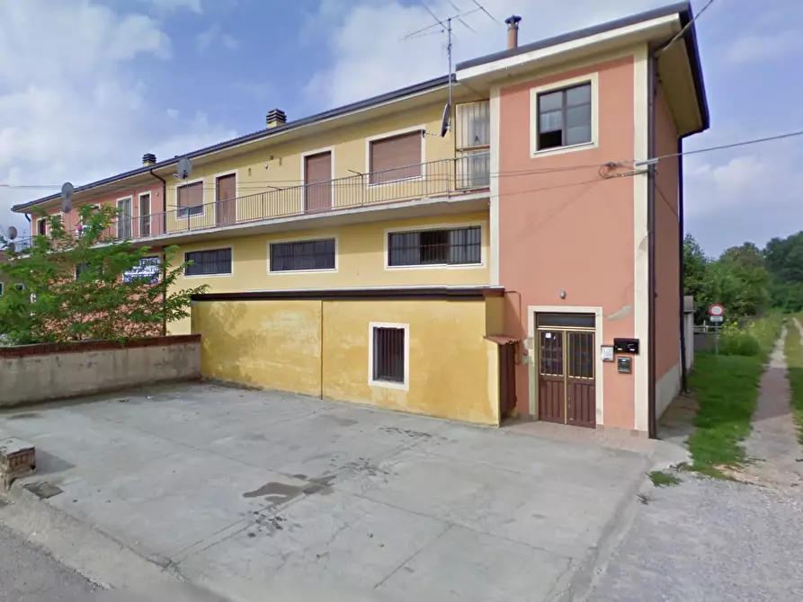 Immagine 5 di Appartamento in vendita  in Via Castrina a Travagliato