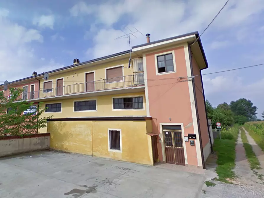 Immagine 6 di Appartamento in vendita  in Via Castrina a Travagliato