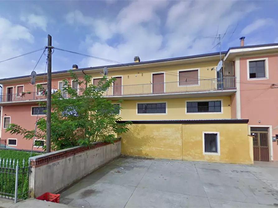 Immagine 8 di Appartamento in vendita  in Via Castrina a Travagliato