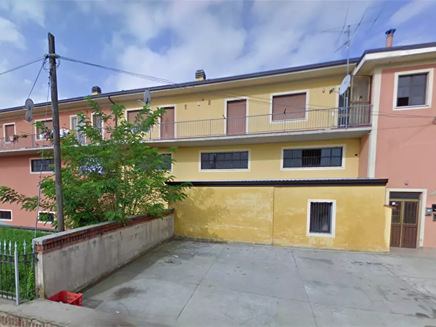 Immagine 11 di Appartamento in vendita  in Via Castrina a Travagliato