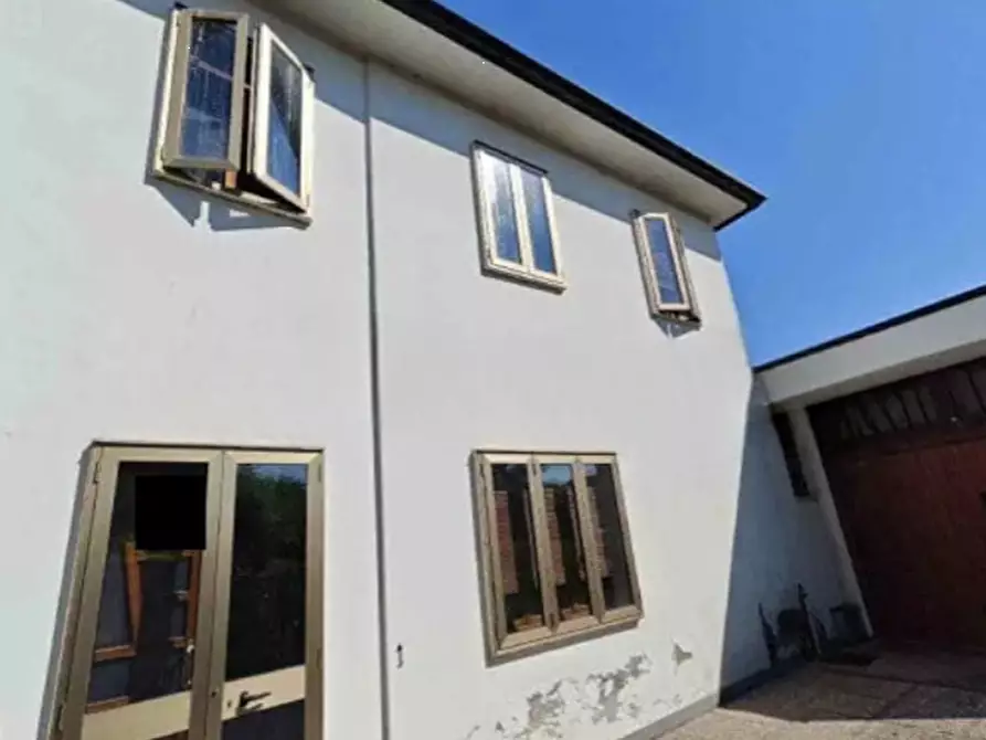 Immagine 3 di Appartamento in vendita  in  Via xxviii aprile a Solesino