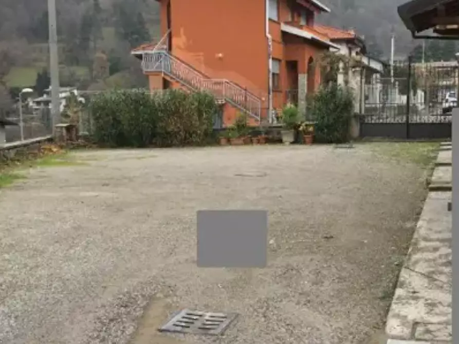 Immagine 5 di Appartamento in vendita  in Via Torre a Canzo