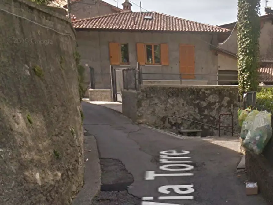 Immagine 17 di Appartamento in vendita  in Via Torre a Canzo