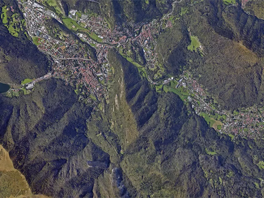 Immagine 20 di Appartamento in vendita  in Via Torre a Canzo