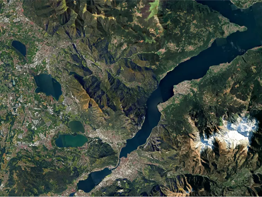 Immagine 22 di Appartamento in vendita  in Via Torre a Canzo