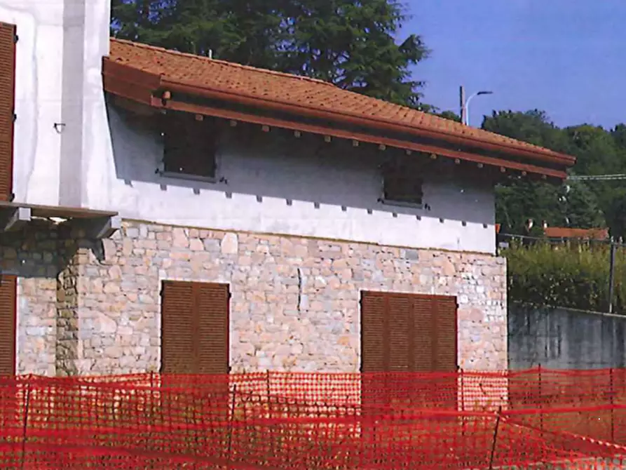 Immagine 8 di Appartamento in vendita  in Viale Papa Giovanni a Caprino Bergamasco