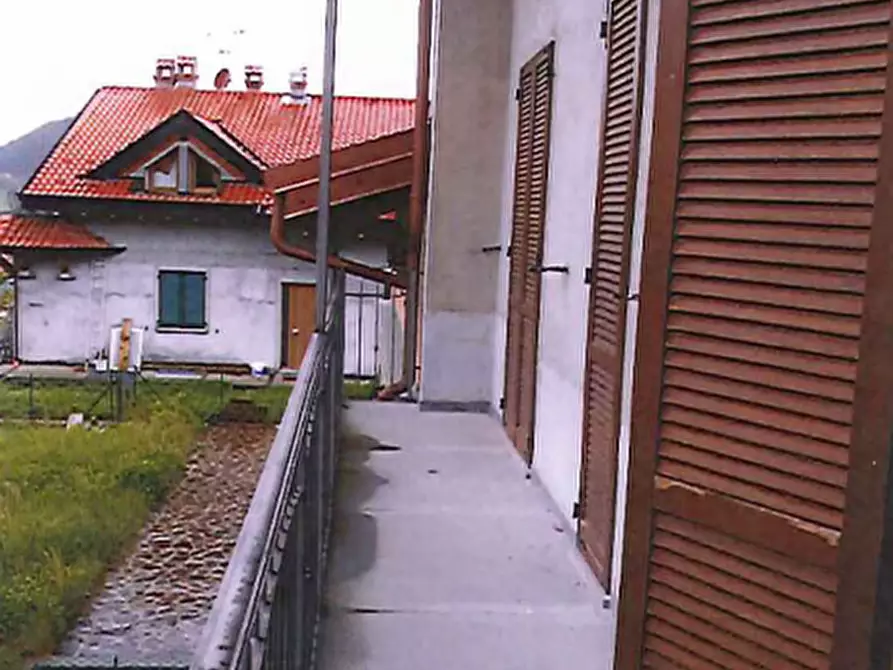 Immagine 13 di Appartamento in vendita  in Viale Papa Giovanni a Caprino Bergamasco