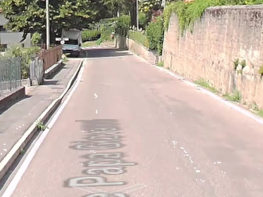 Immagine 17 di Appartamento in vendita  in Viale Papa Giovanni a Caprino Bergamasco