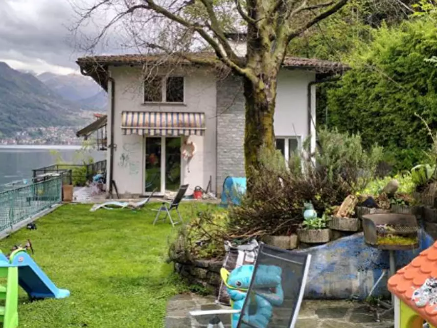 Immagine 1 di Casa indipendente in vendita  in Via per Porlezza  a Claino Con Osteno