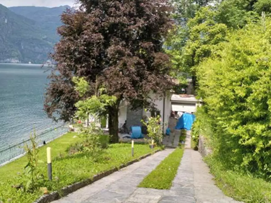 Immagine 2 di Casa indipendente in vendita  in Via per Porlezza  a Claino Con Osteno