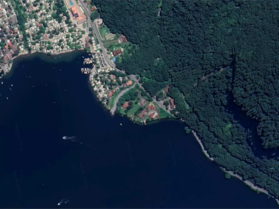 Immagine 16 di Casa indipendente in vendita  in Via per Porlezza  a Claino Con Osteno