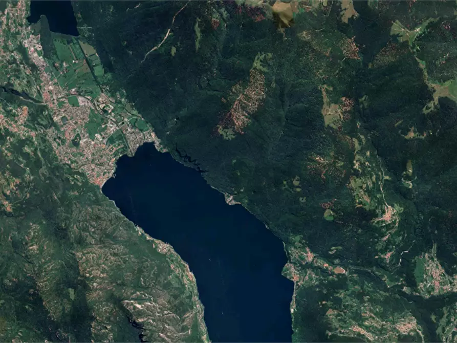 Immagine 18 di Casa indipendente in vendita  in Via per Porlezza  a Claino Con Osteno