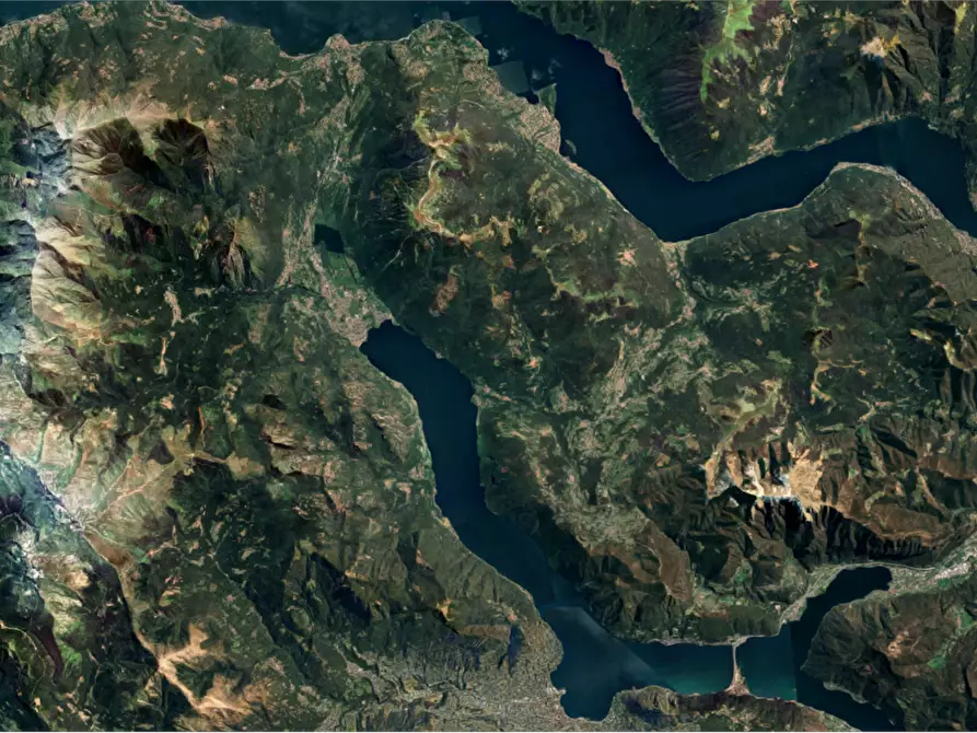 Immagine 19 di Casa indipendente in vendita  in Via per Porlezza  a Claino Con Osteno