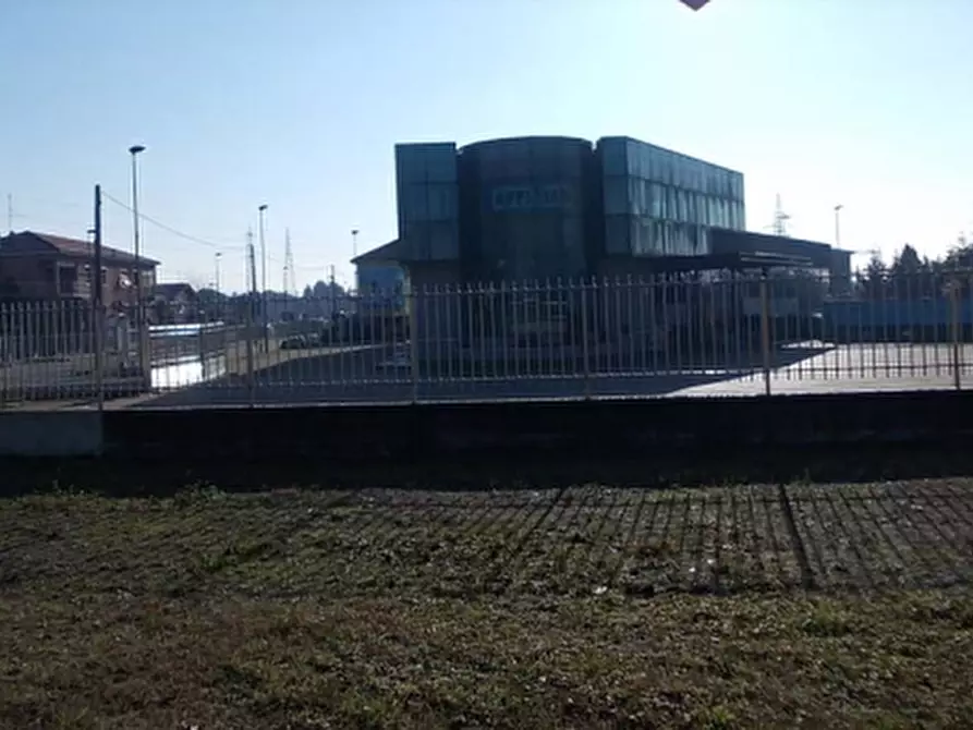 Immagine 12 di Negozio in vendita  in Via Espinasse a Magenta