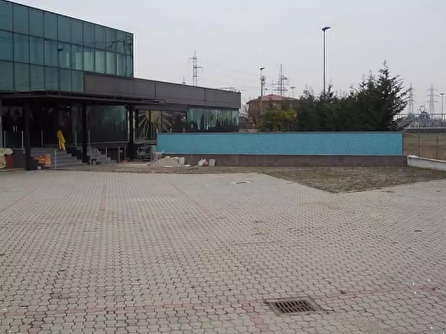 Immagine 15 di Negozio in vendita  in Via Espinasse a Magenta