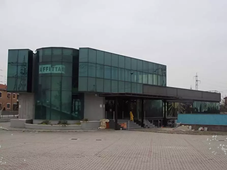 Immagine 16 di Negozio in vendita  in Via Espinasse a Magenta