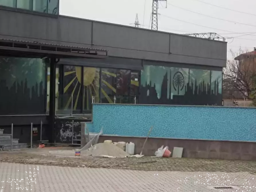 Immagine 17 di Negozio in vendita  in Via Espinasse a Magenta