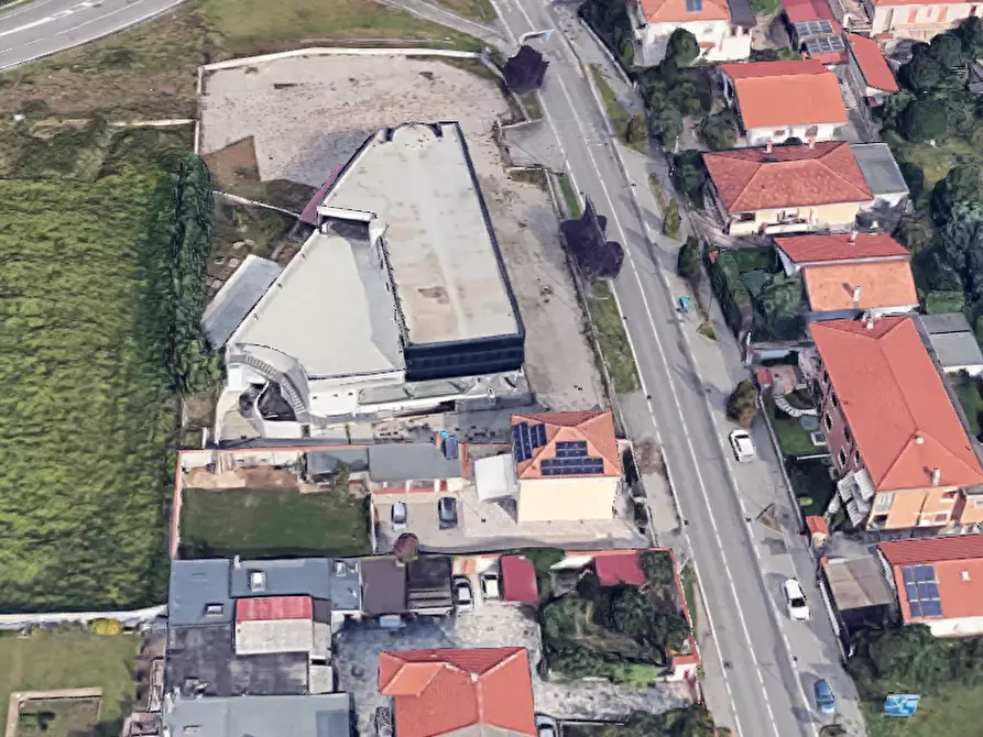 Immagine 22 di Negozio in vendita  in Via Espinasse a Magenta