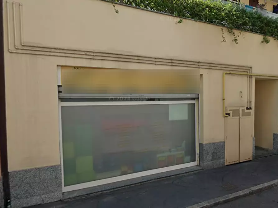 Immagine 4 di Negozio in vendita  in Via Candiani  a Milano