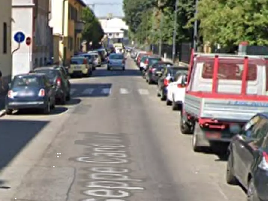 Immagine 14 di Negozio in vendita  in Via Candiani  a Milano