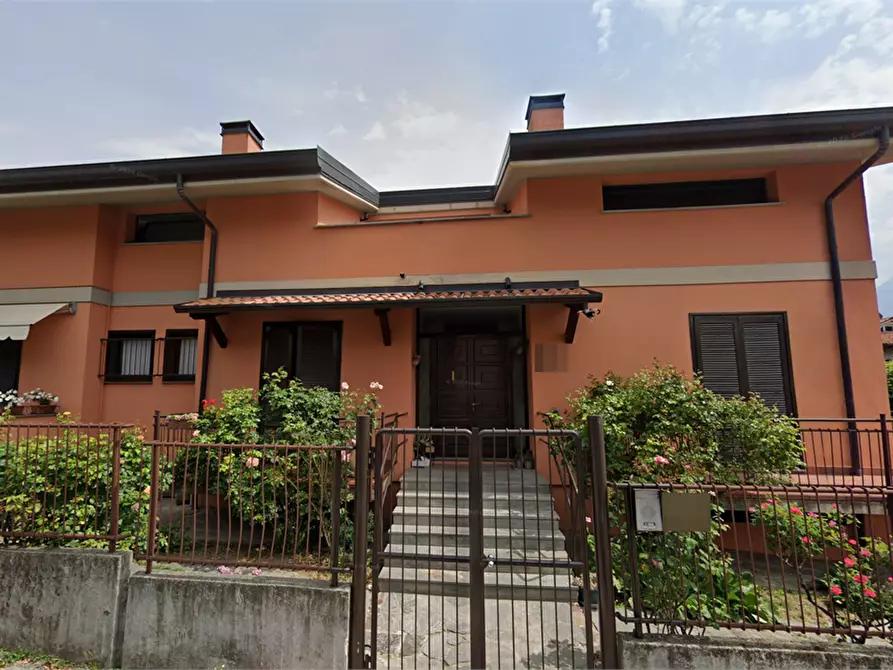 Immagine 15 di Appartamento in vendita  in Via Renzo e Lucia a Valmadrera