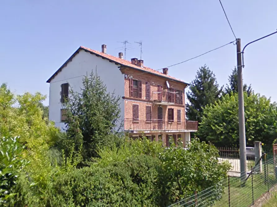 Immagine 10 di Appartamento in vendita  in Via Roma a Cortiglione