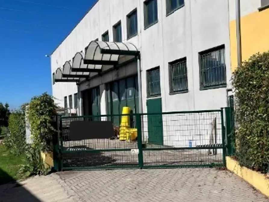 Immagine 1 di Appartamento in vendita  in Via Bergamo a Merate