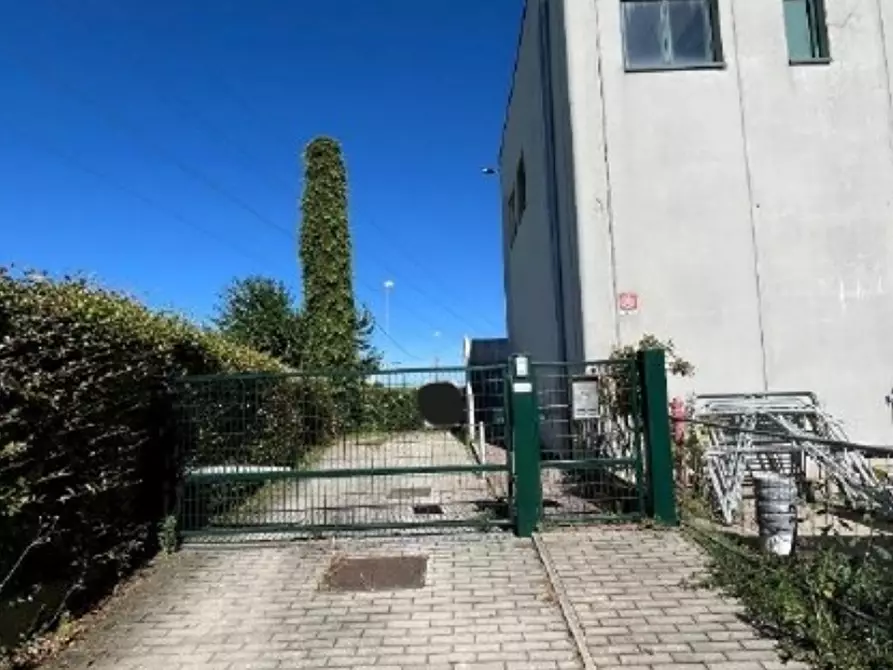 Immagine 3 di Appartamento in vendita  in Via Bergamo a Merate