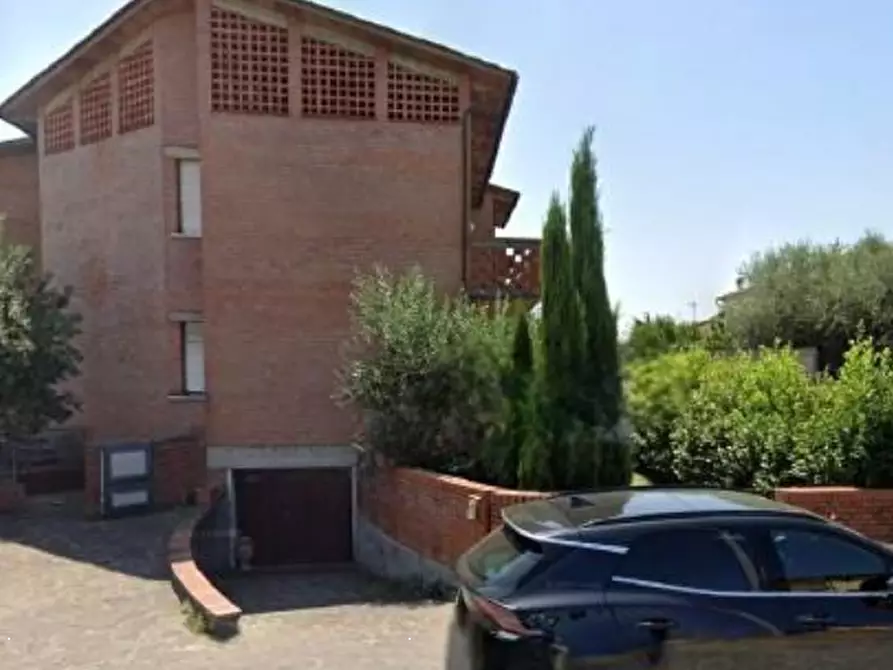 Immagine 2 di Appartamento in vendita  in Via dei Salici  a Pistoia