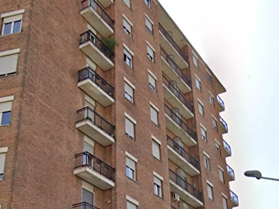 Immagine 7 di Appartamento in vendita  in Viale Tivoli a Alessandria