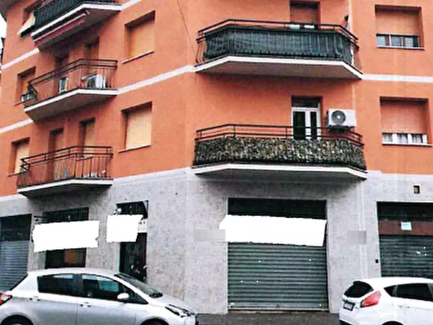 Immagine 4 di Negozio in vendita  in Via Monza a Pioltello