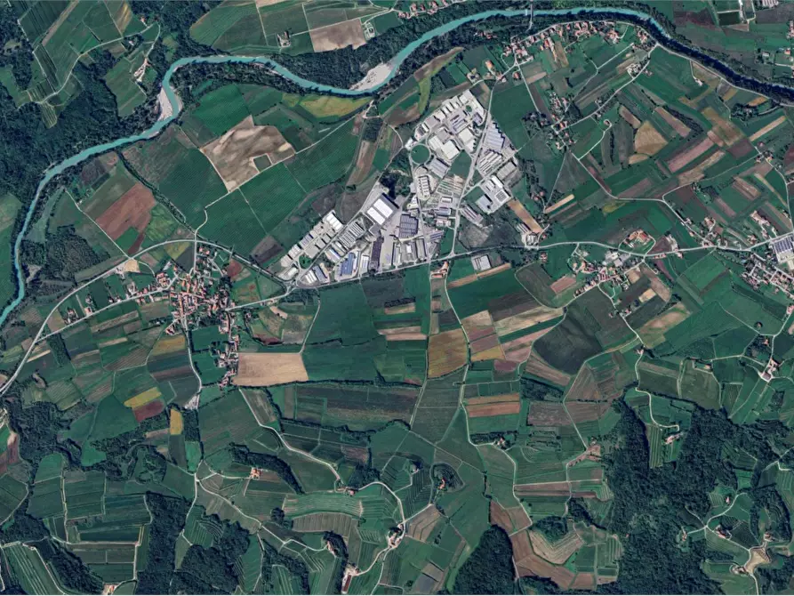 Immagine 12 di Capannone industriale in vendita  in Via Manzano a Premariacco