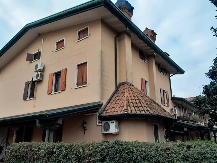 Immagine 2 di Villetta a schiera in vendita  in Via Triestina a Venezia
