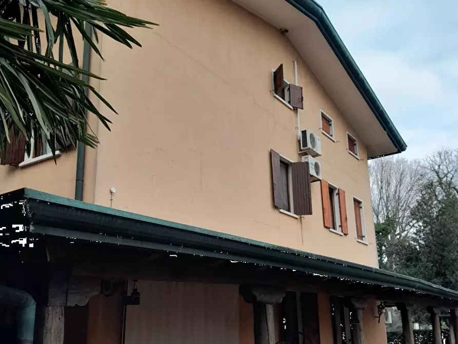 Immagine 1 di Villetta a schiera in vendita  in Via Triestina a Venezia