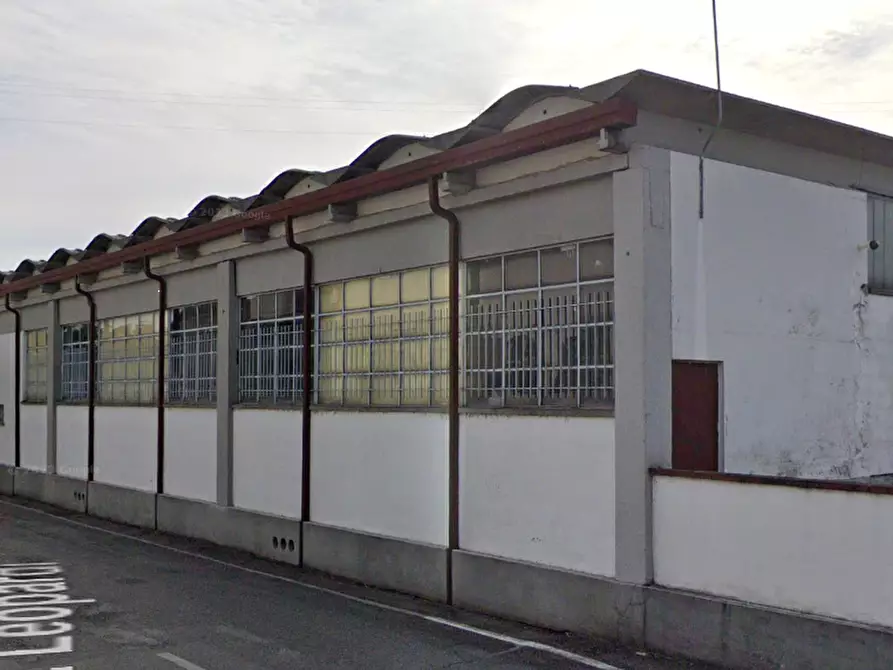 Immagine 7 di Capannone industriale in vendita  in Via G. Leopardi  a Zanè