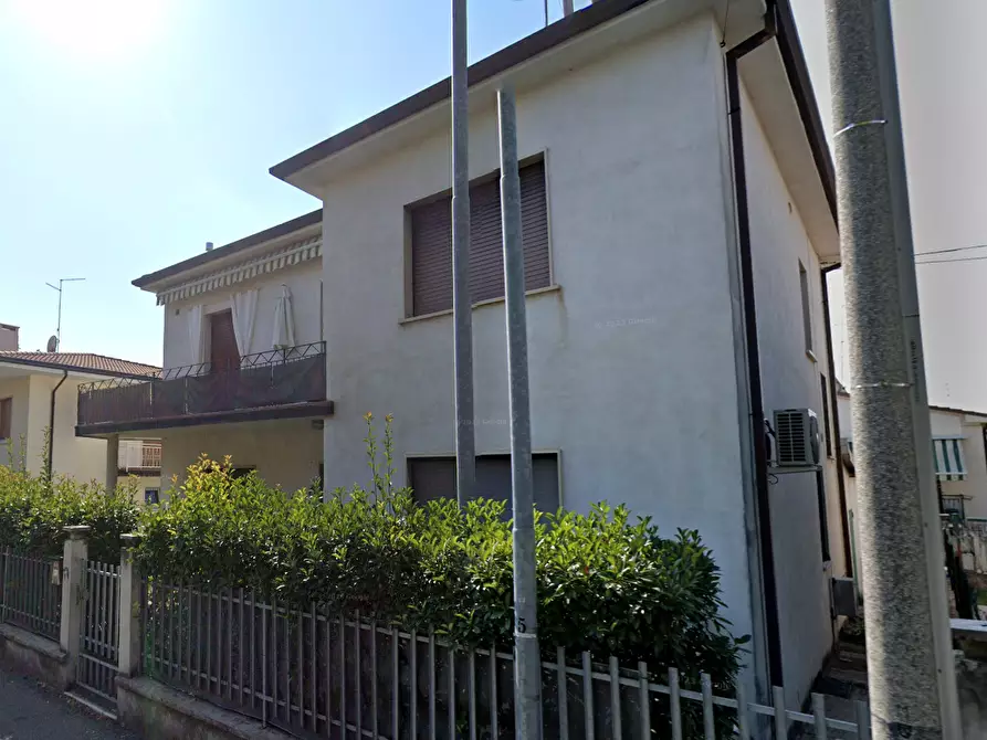 Immagine 2 di Casa indipendente in vendita  in Via Ricamificio a San Giovanni Lupatoto