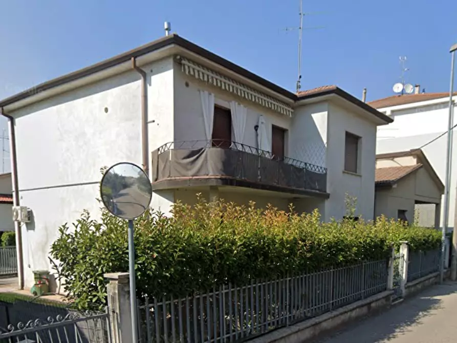 Immagine 5 di Casa indipendente in vendita  in Via Ricamificio a San Giovanni Lupatoto