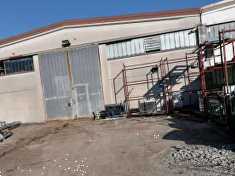 Immagine 2 di Capannone industriale in vendita  in Via Strada di Salt a Remanzacco