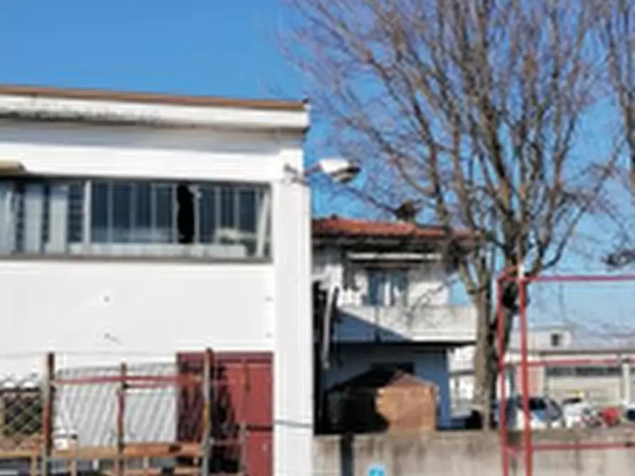 Immagine 3 di Capannone industriale in vendita  in Via Strada di Salt a Remanzacco