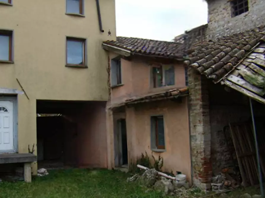 Immagine 8 di Porzione di casa in vendita  in Via Ippolito Nievo a Santa Maria La Longa