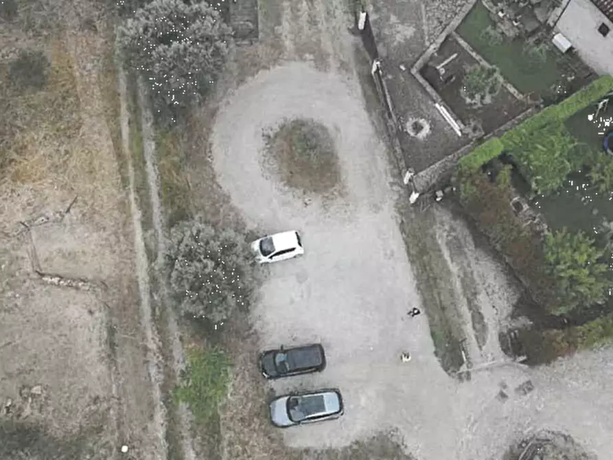 Immagine 1 di Posto auto in vendita  in Via Mortelle  a Carmignano