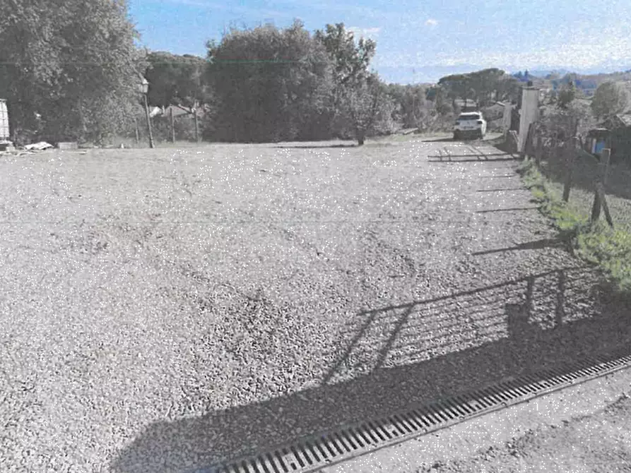 Immagine 8 di Posto auto in vendita  in Via Mortelle  a Carmignano