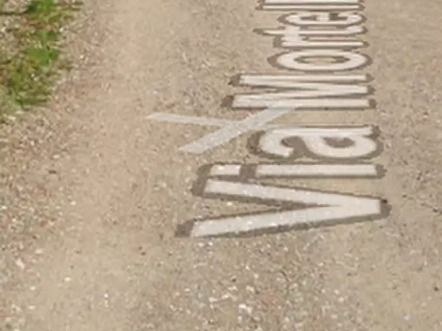 Immagine 10 di Posto auto in vendita  in Via Mortelle  a Carmignano