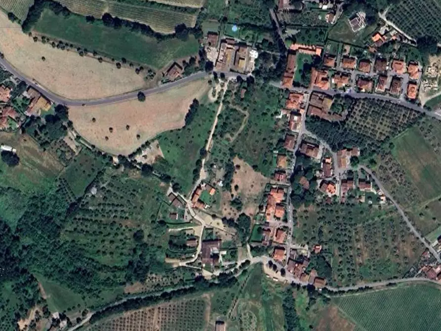 Immagine 13 di Posto auto in vendita  in Via Mortelle  a Carmignano