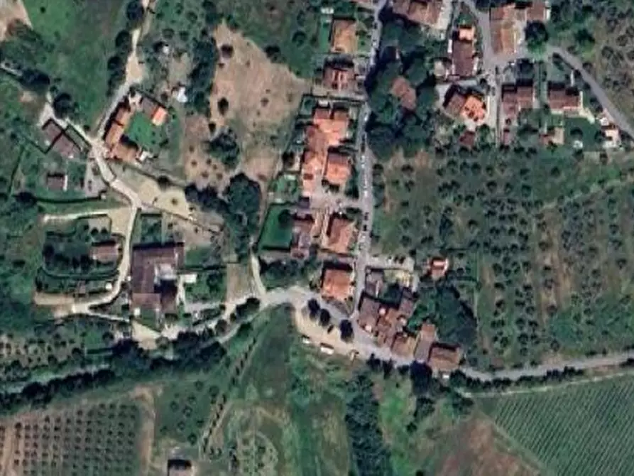 Immagine 16 di Posto auto in vendita  in Via Mortelle  a Carmignano