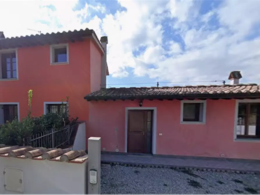 Immagine 1 di Porzione di casa in vendita  in Via Mortelle a Carmignano