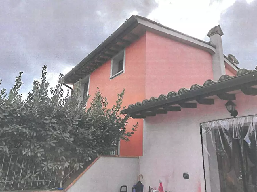 Immagine 8 di Porzione di casa in vendita  in Via Mortelle a Carmignano