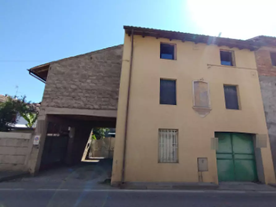 Immagine 2 di Magazzino in vendita  in Via Pasiano  a Pasian Di Prato