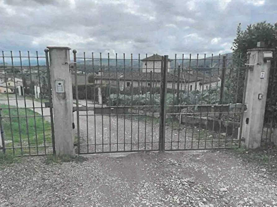 Immagine 14 di Porzione di casa in vendita  in Via Mortelle a Carmignano